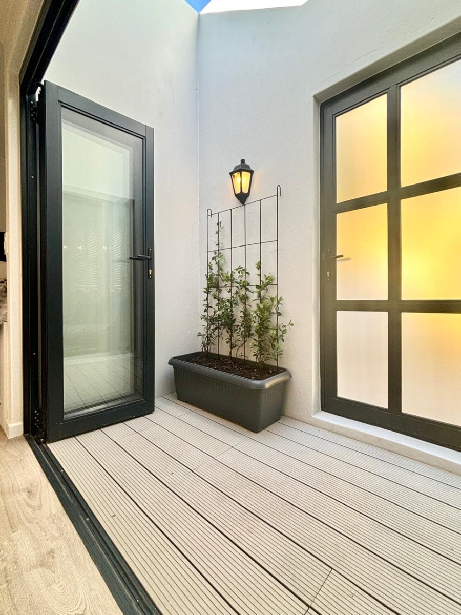 1 Bedroom Property for Sale in Gardens Western Cape